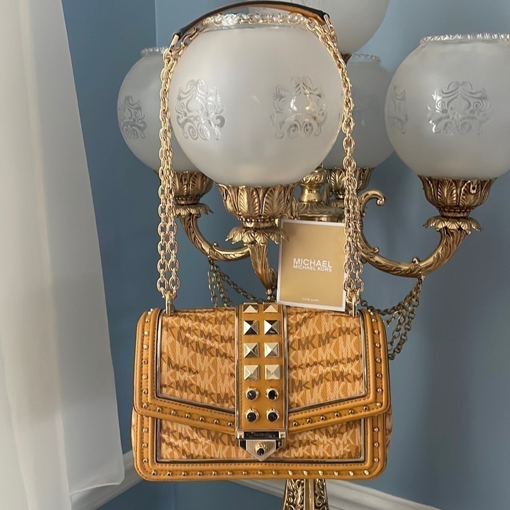 Brand New Michael Kors Soho Large Frameout Chain Shoulder Purse Marigold